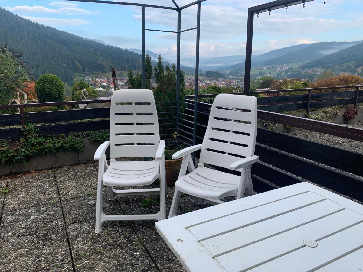Appartement Mit Herrlicher Aussicht Uebers Murgtal Baiersbronn Exteriör bild